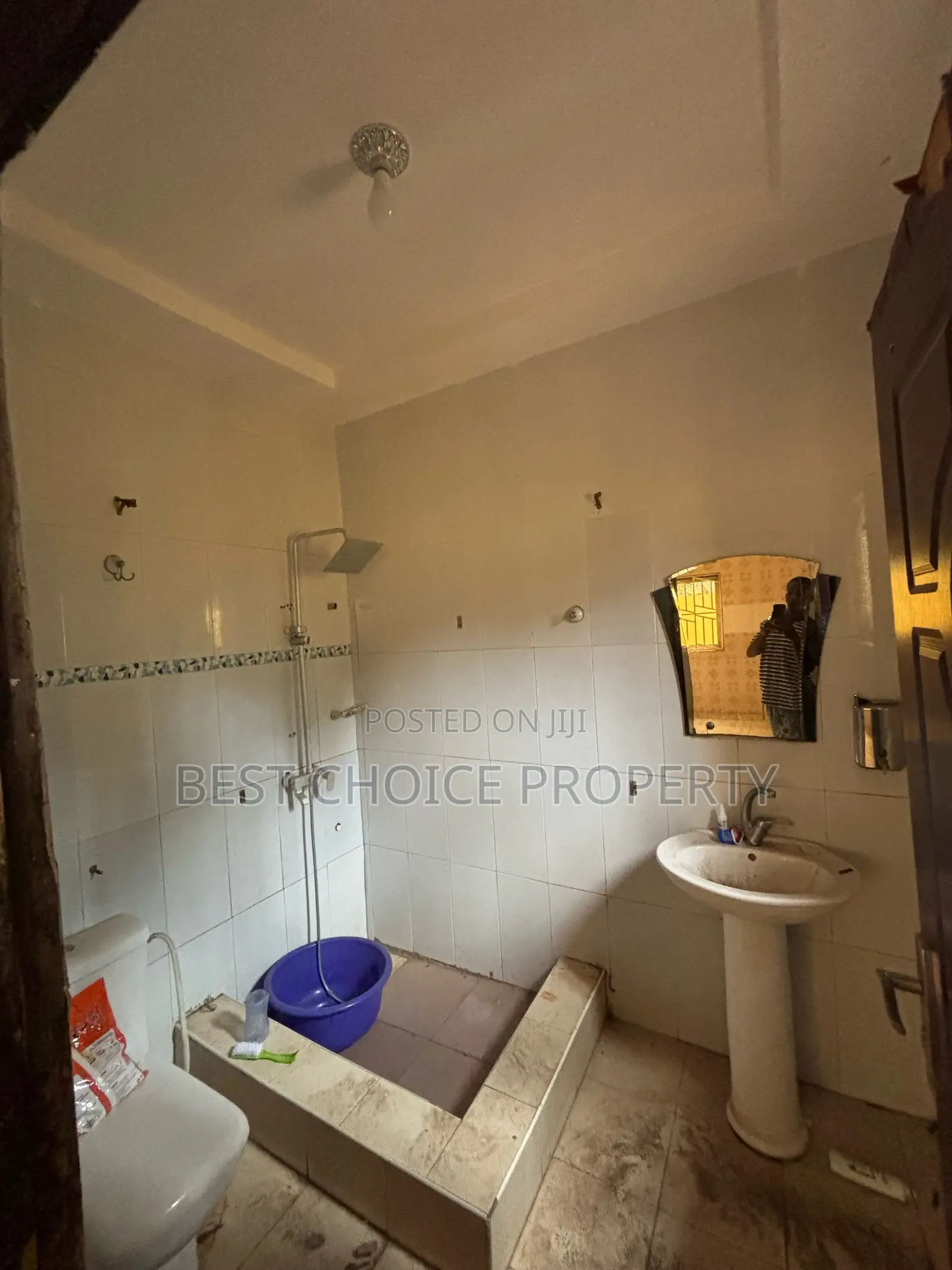 4bdrm Apartment in East Legon for rent
