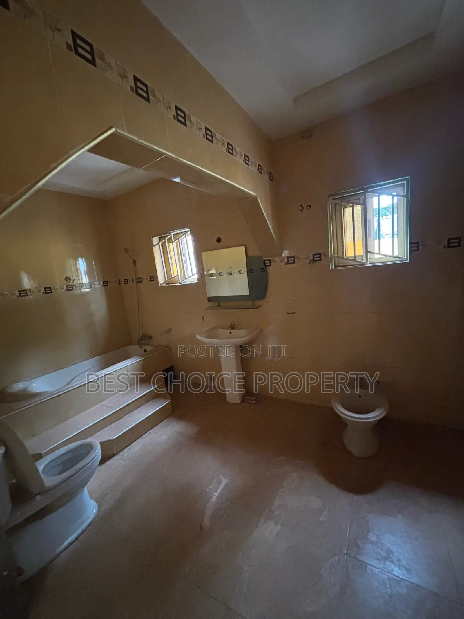 4bdrm Apartment in East Legon for rent