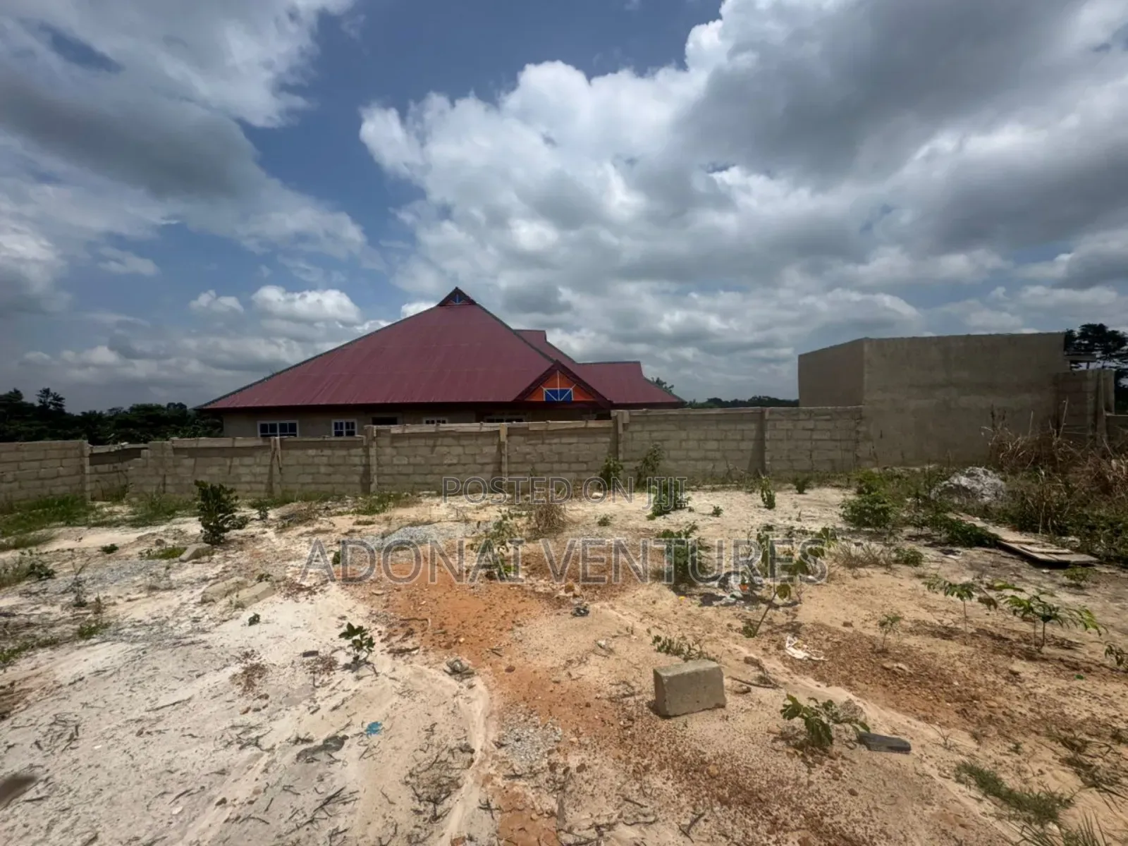 5bdrm House in Ofinso, Kumasi Metropolitan for sale