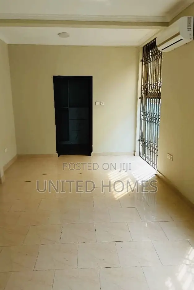 5bdrm House in Osu for rent