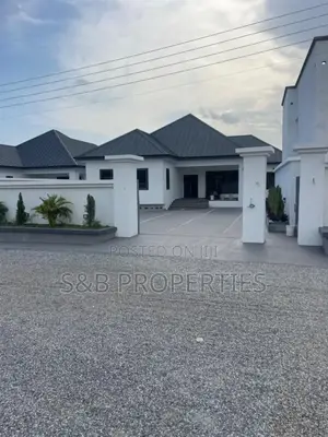 3bdrm House in Ashomang Estate for sale