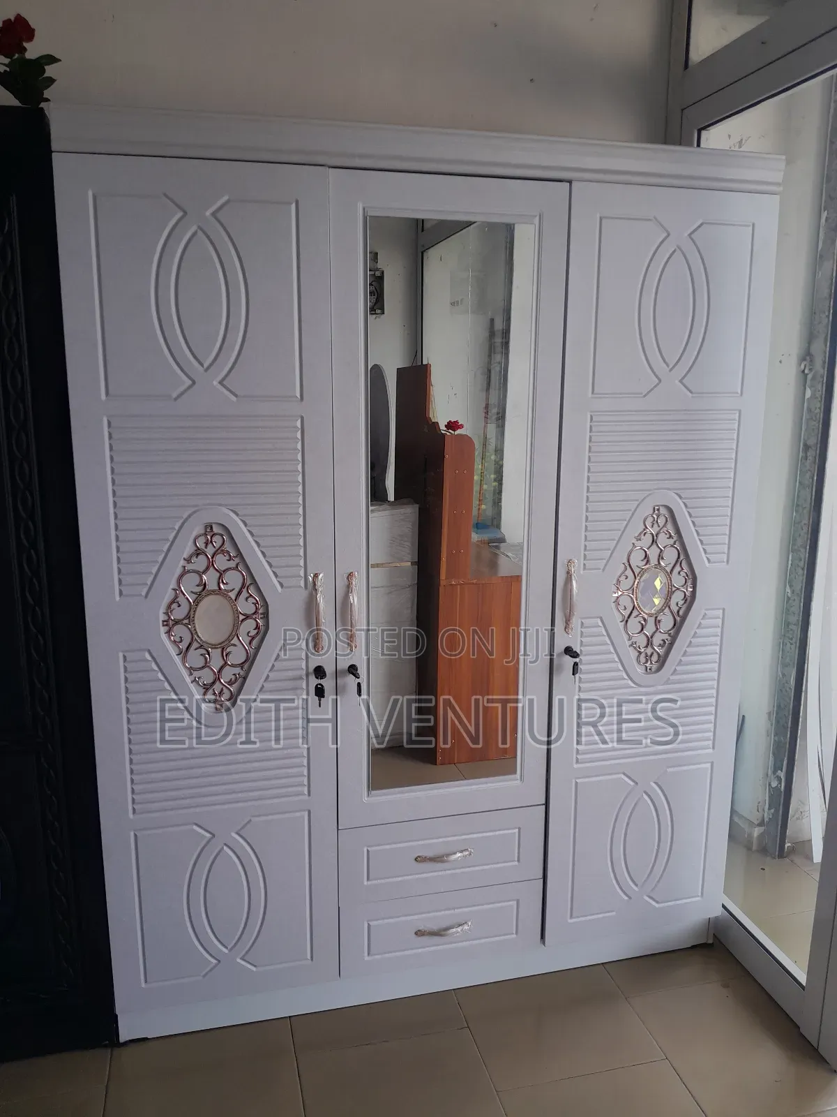 Exe. Standing Wardrobe