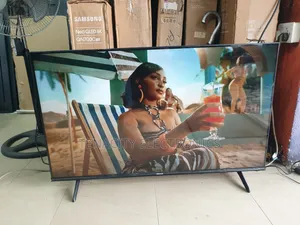 Qled Hisense 43"Smart Uhd HDR Edgeless Tv