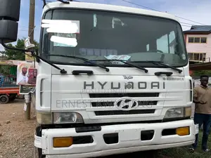 Hyundai 10 Tonnes Double Axle