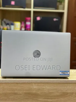 Laptop Dell Latitude 5520 16GB Intel Core I5 HDD+SSD 256GB