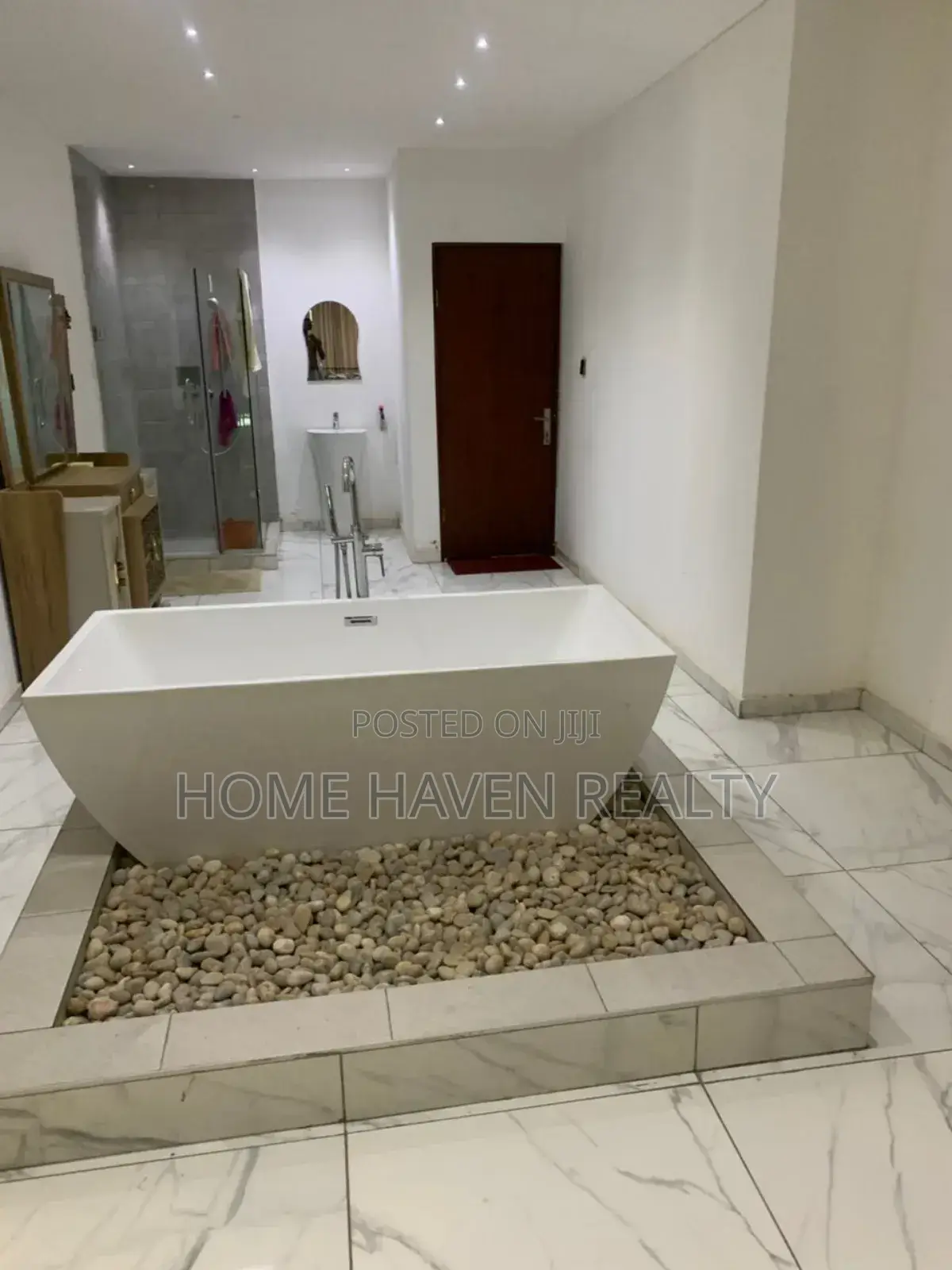 Furnished 3bdrm House in Hills, East Legon for rent