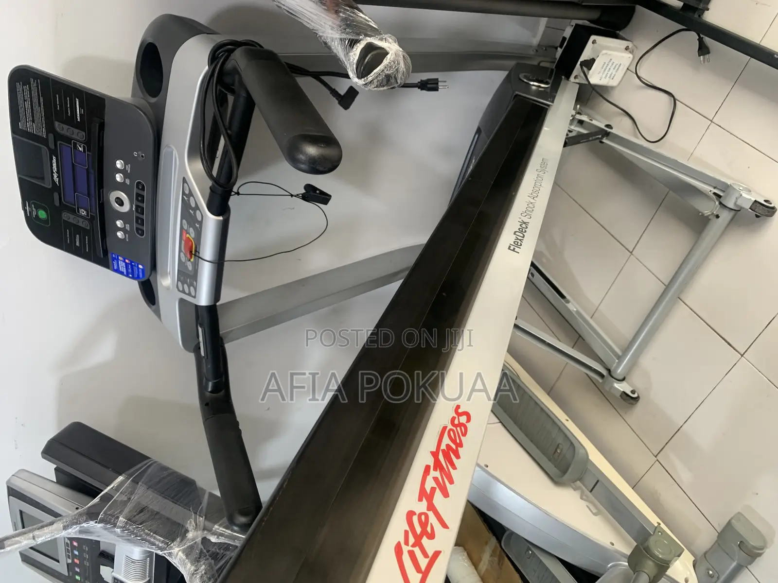 Life Fitness Treadmill 150kg
