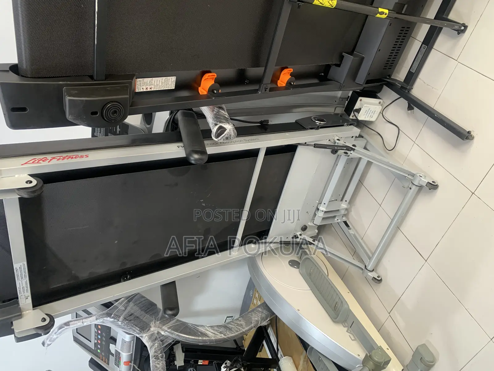 Life Fitness Treadmill 150kg