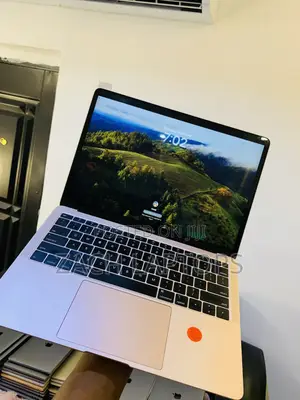 Laptop Apple MacBook Air 2020 8GB Intel Core I5 SSD 256GB