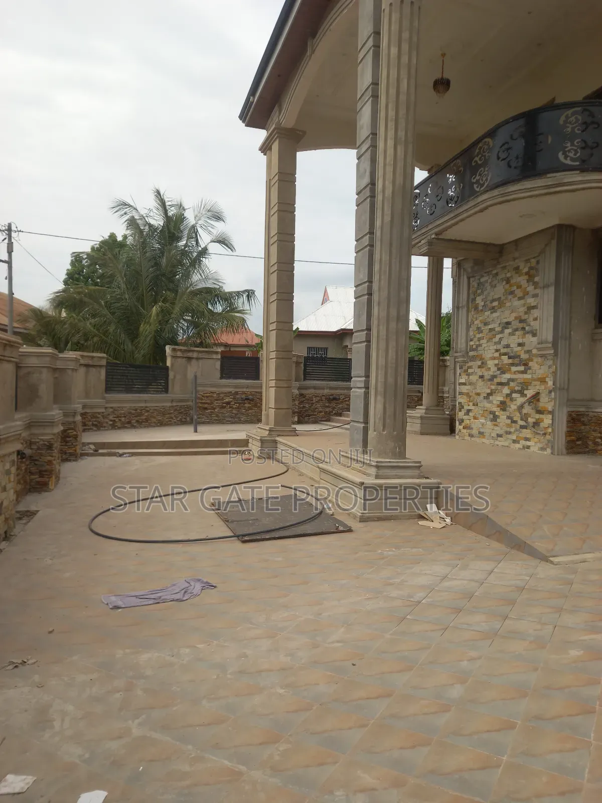 5bdrm House in Buoho Sasa, Kumasi Metropolitan for sale