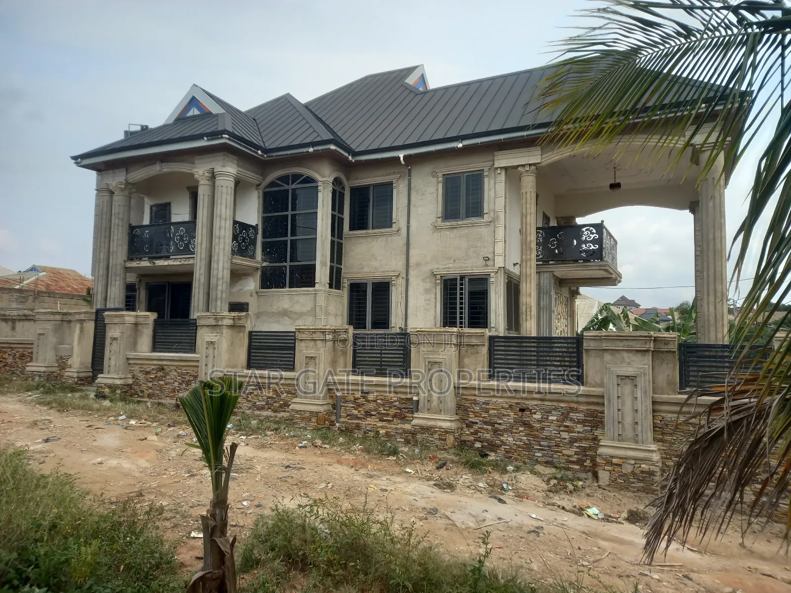 5bdrm House in Buoho Sasa, Kumasi Metropolitan for sale