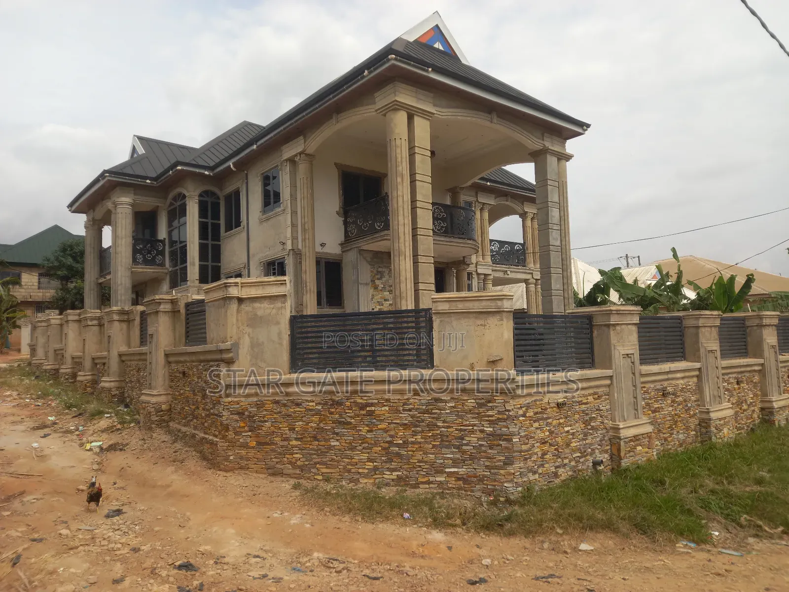 5bdrm House in Buoho Sasa, Kumasi Metropolitan for sale
