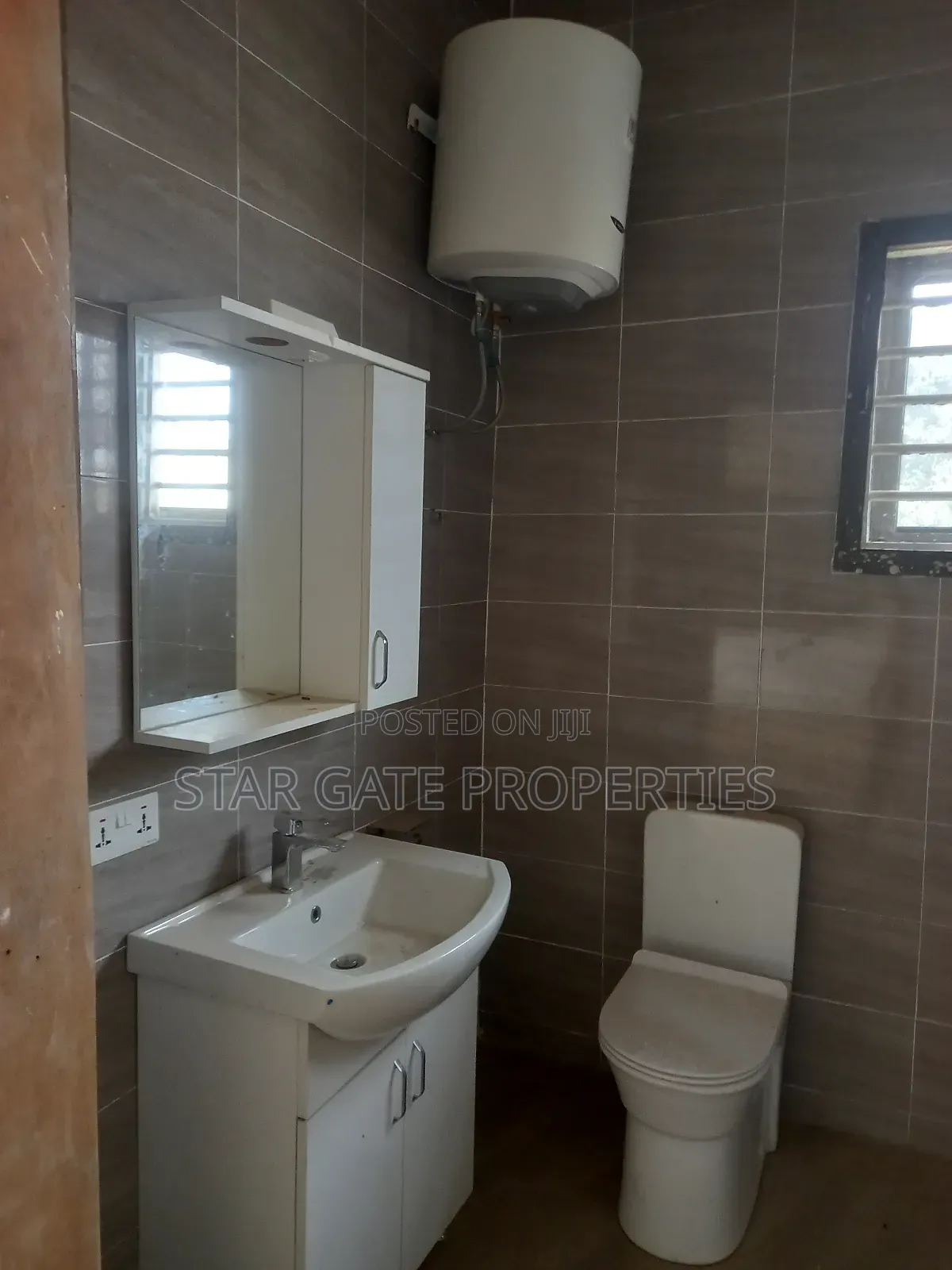 5bdrm House in Buoho Sasa, Kumasi Metropolitan for sale