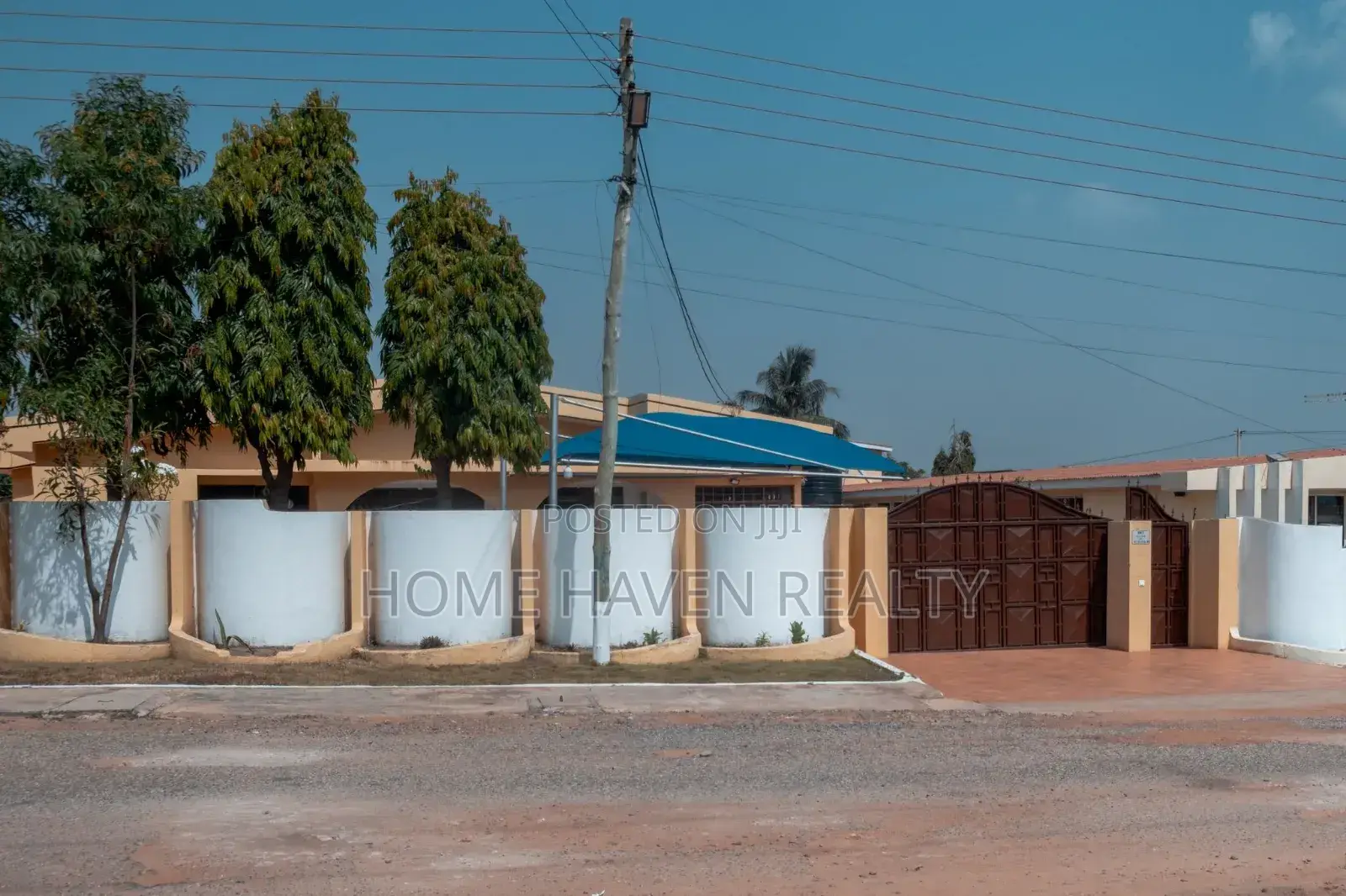5bdrm House in Jafata, Sakumono for rent