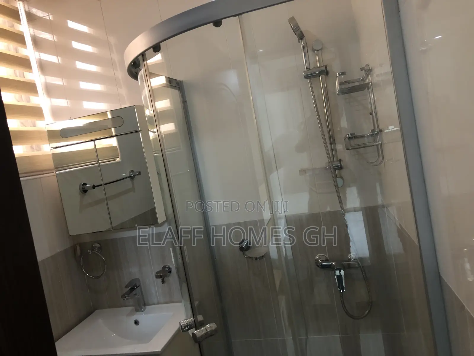 4bdrm Townhouse / Terrace in Elaffhomesgh, East Legon for rent