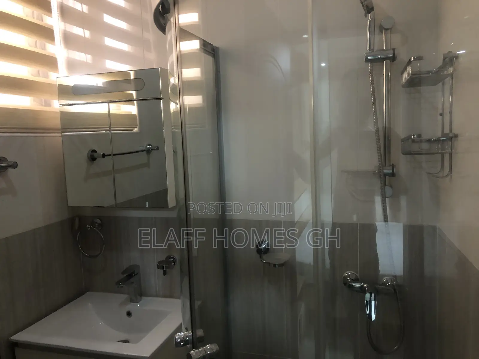 4bdrm Townhouse / Terrace in Elaffhomesgh, East Legon for rent
