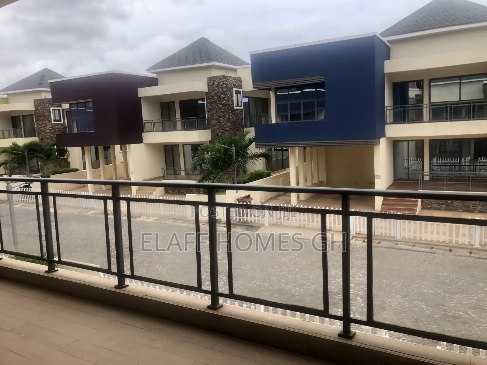 4bdrm Townhouse / Terrace in Elaffhomesgh, East Legon for rent