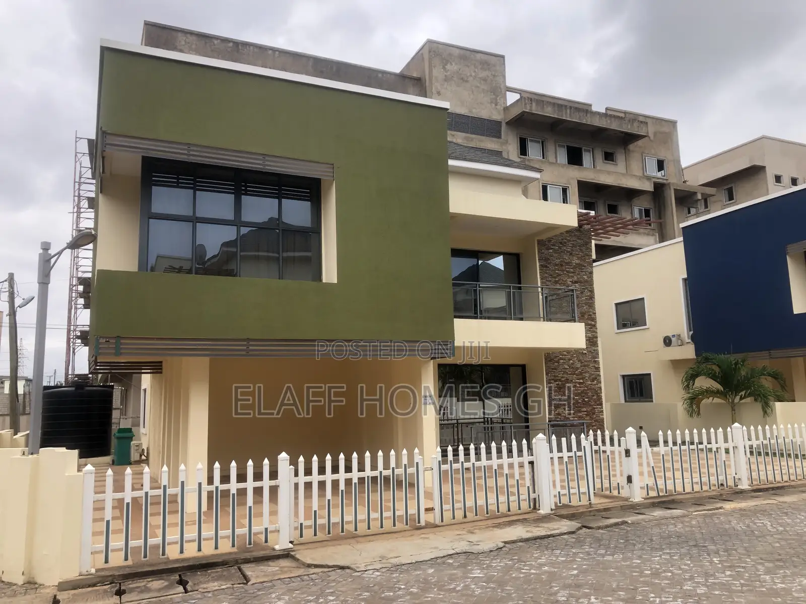 4bdrm Townhouse / Terrace in Elaffhomesgh, East Legon for rent