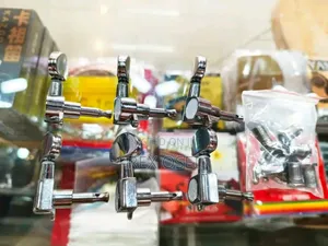 Guitar Tuning Pegs