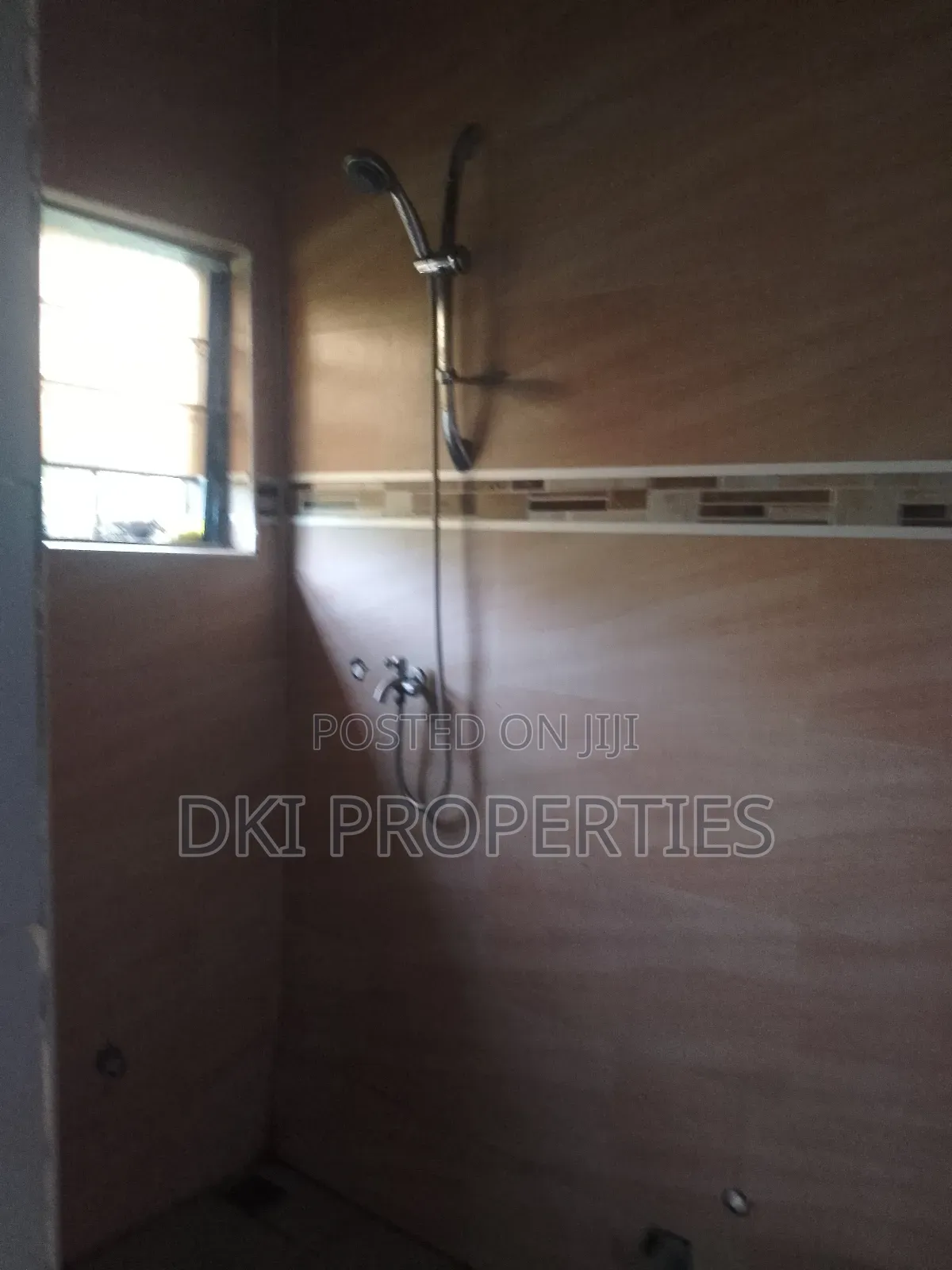 3bdrm House in Dki Properties, Oyibi for sale