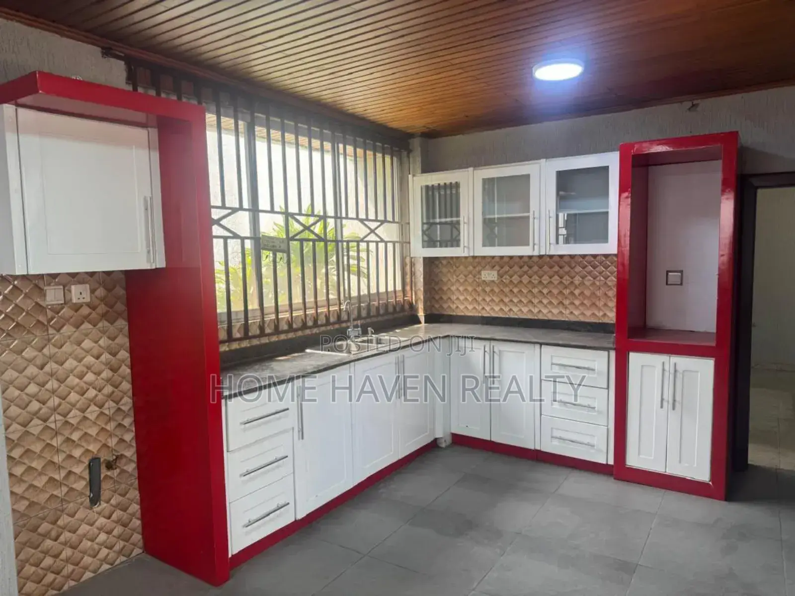 5bdrm House in Abelemkpe for rent