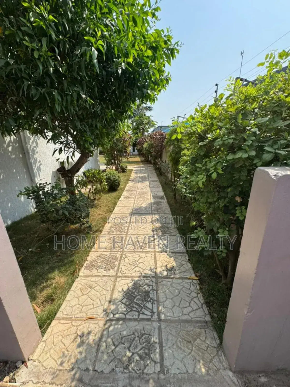 5bdrm House in Abelemkpe for rent