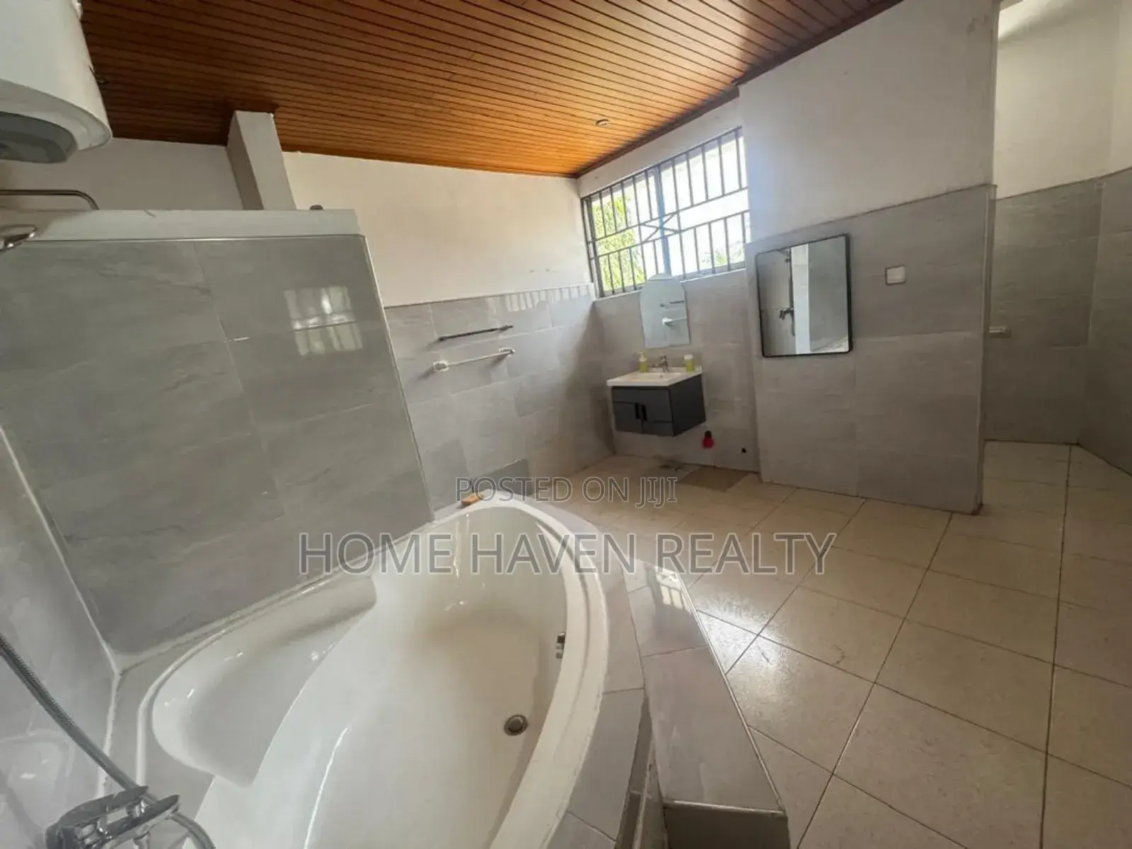 5bdrm House in Abelemkpe for rent