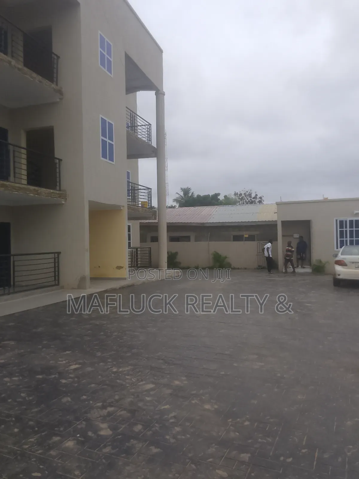 2bdrm Apartment in Lakeside Estate for rent