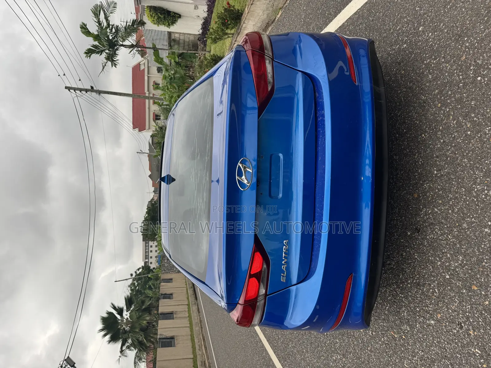 Hyundai Elantra Limited Sedan FWD (2.0L 4cyl 6A) 2017 Blue
