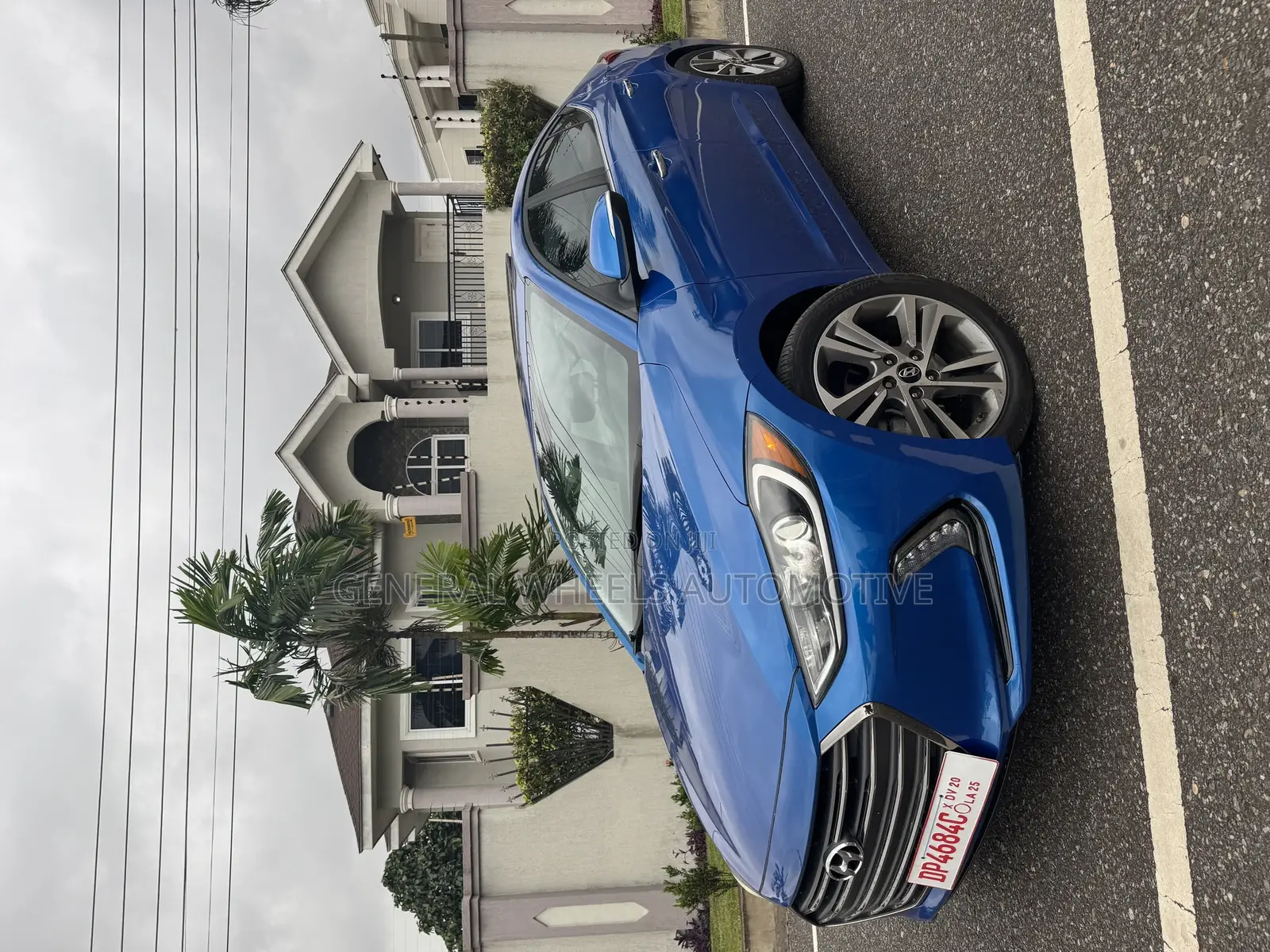 Hyundai Elantra Limited Sedan FWD (2.0L 4cyl 6A) 2017 Blue