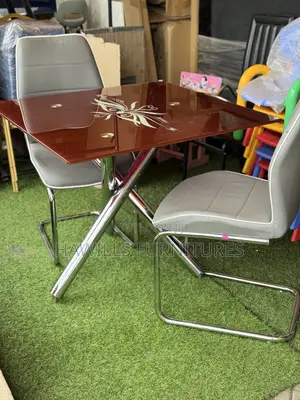 Beautiful 2-1 Dining Set.