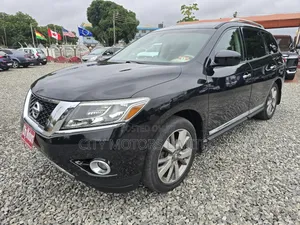 Nissan Pathfinder Platinum 4x4 2013 Black