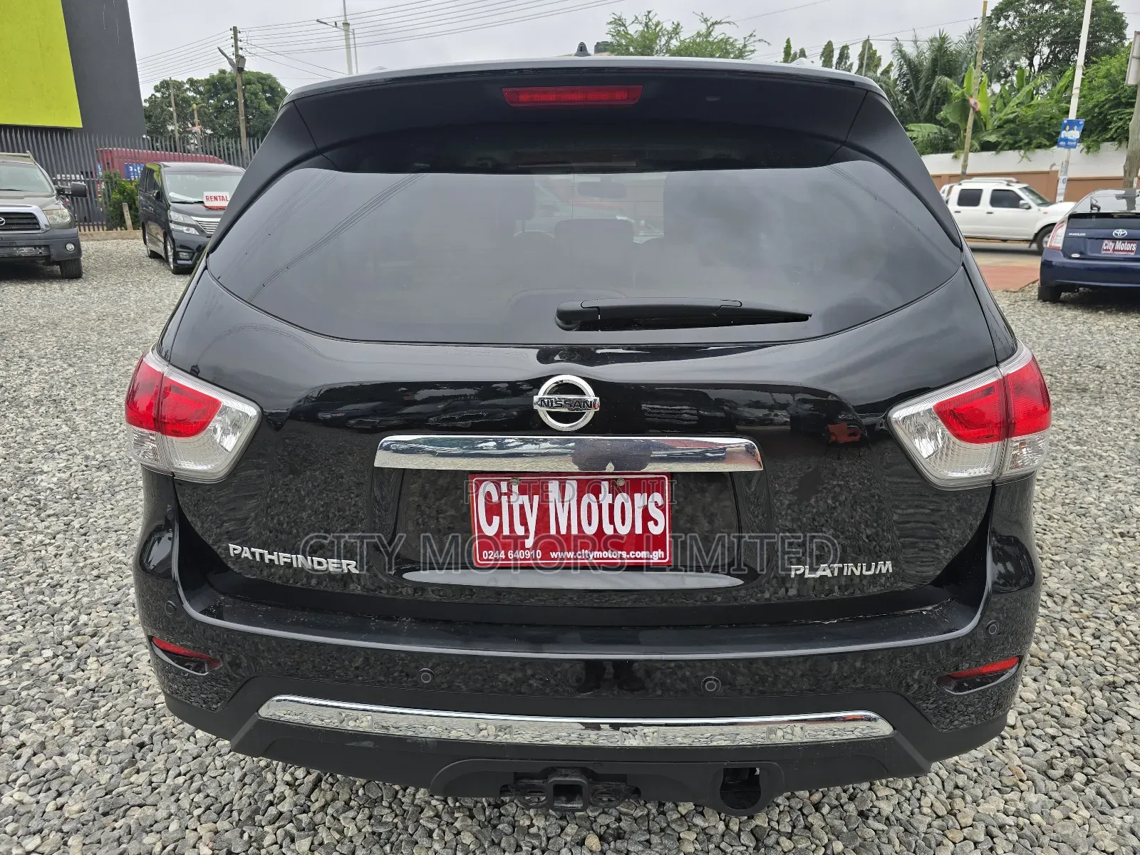Nissan Pathfinder Platinum 4x4 2013 Black
