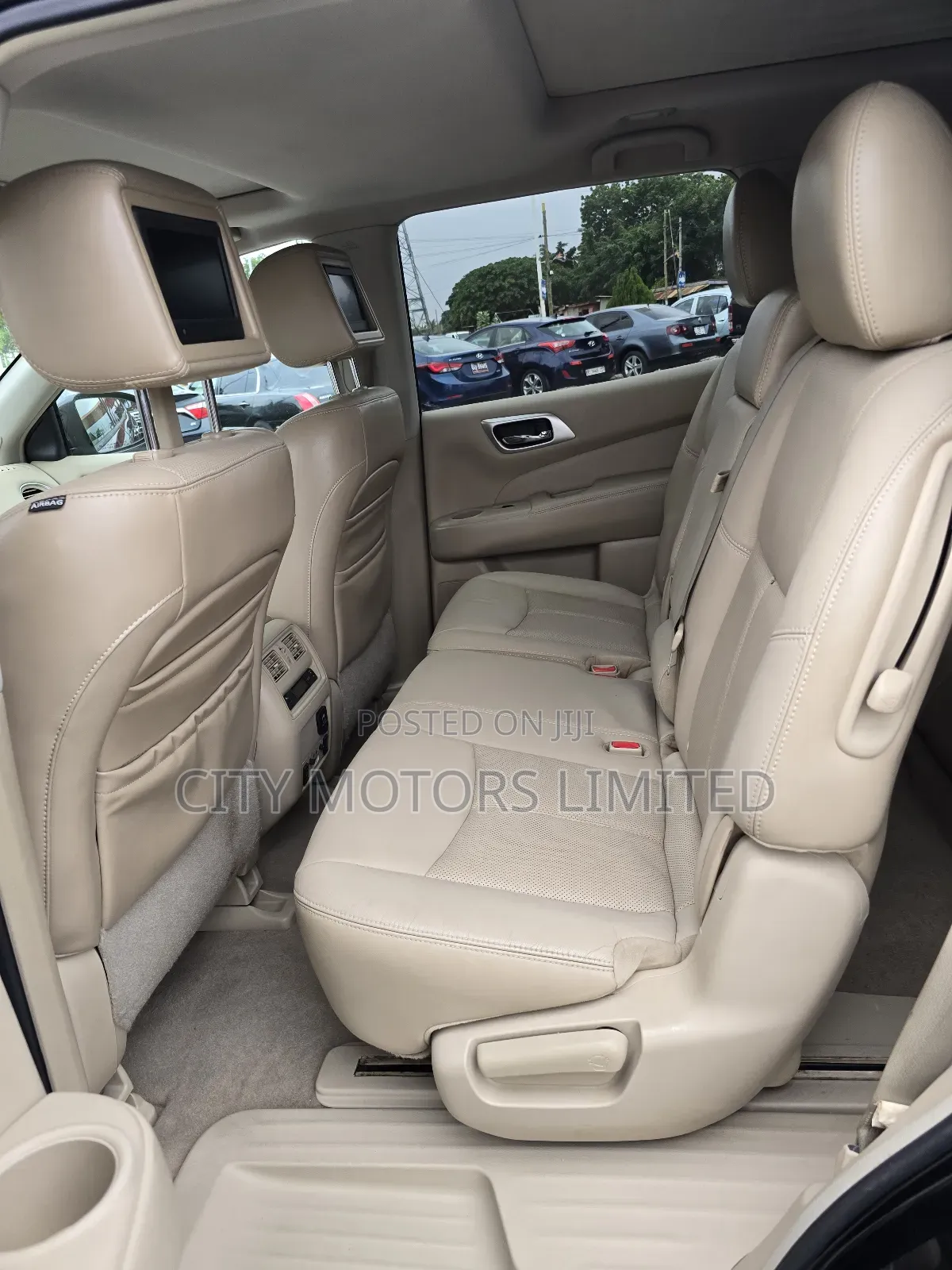 Nissan Pathfinder Platinum 4x4 2013 Black