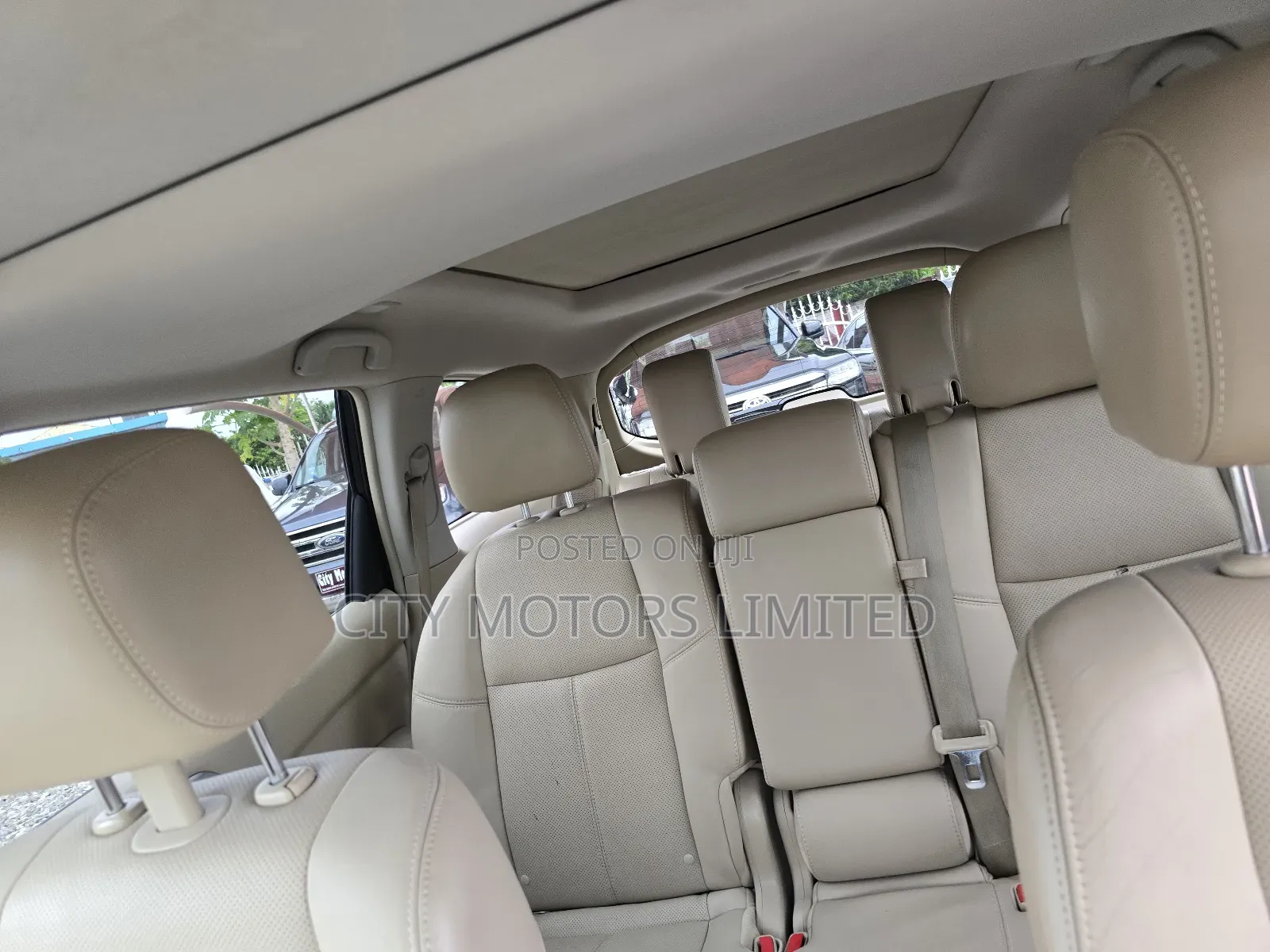 Nissan Pathfinder Platinum 4x4 2013 Black
