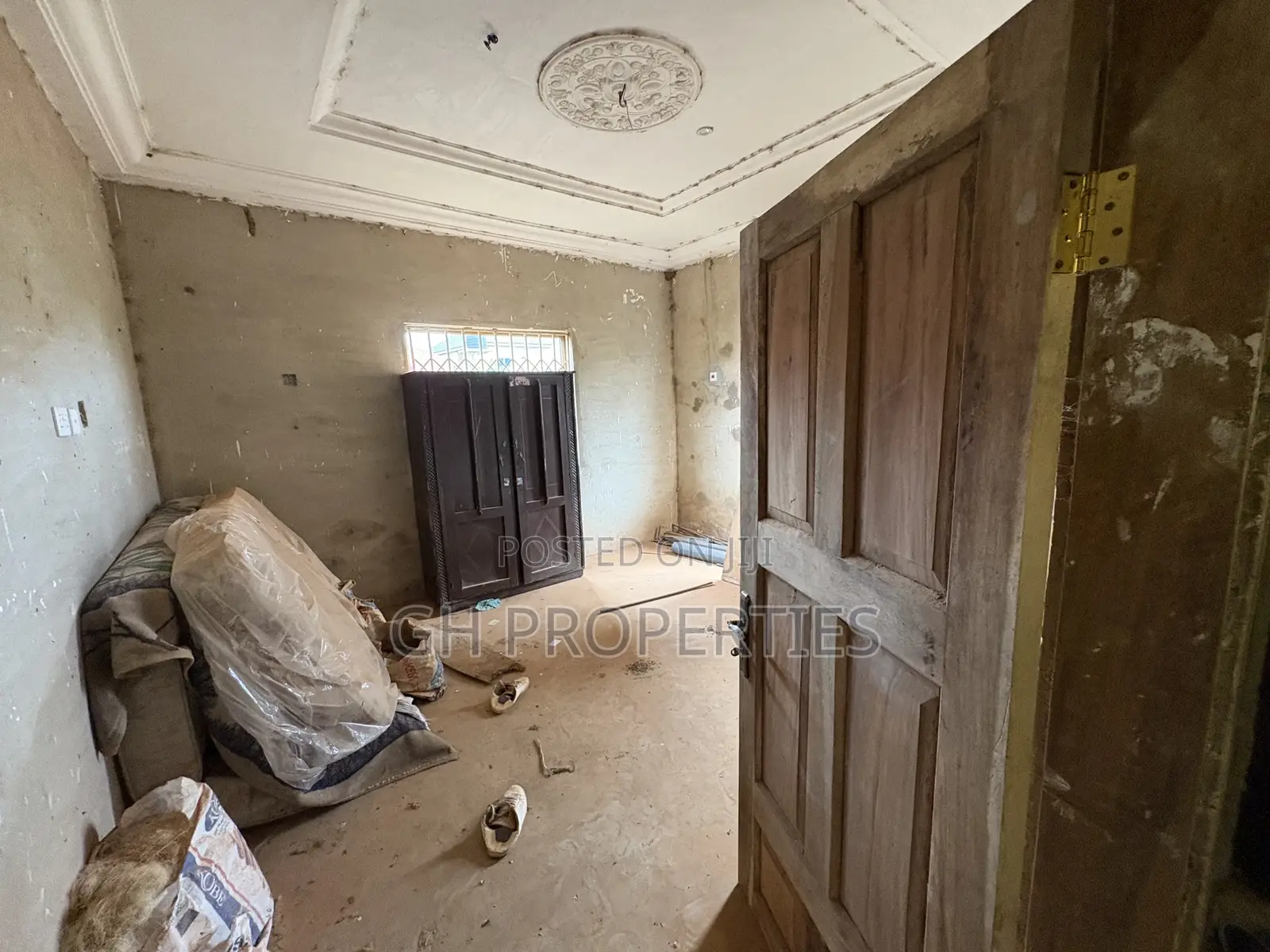 4bdrm Apartment in Sokoban,Wood Village, Kumasi Metropolitan for sale