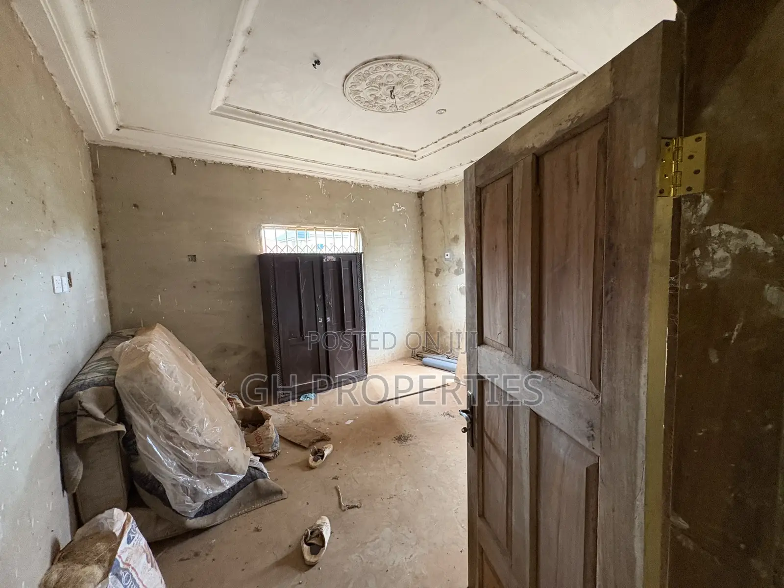 4bdrm Apartment in Sokoban,Wood Village, Kumasi Metropolitan for sale