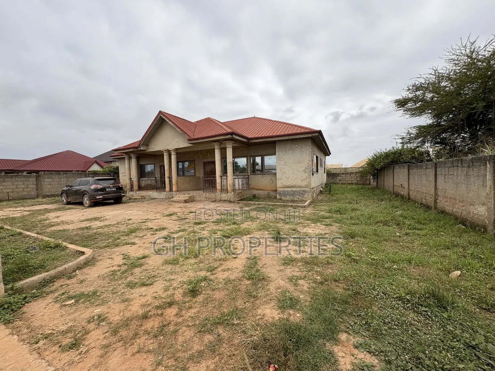 4bdrm Apartment in Sokoban,Wood Village, Kumasi Metropolitan for sale