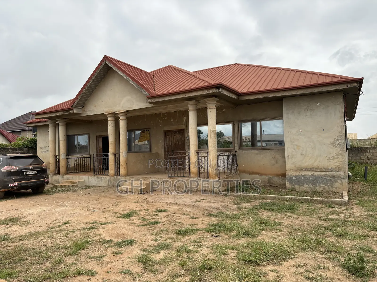 4bdrm Apartment in Sokoban,Wood Village, Kumasi Metropolitan for sale
