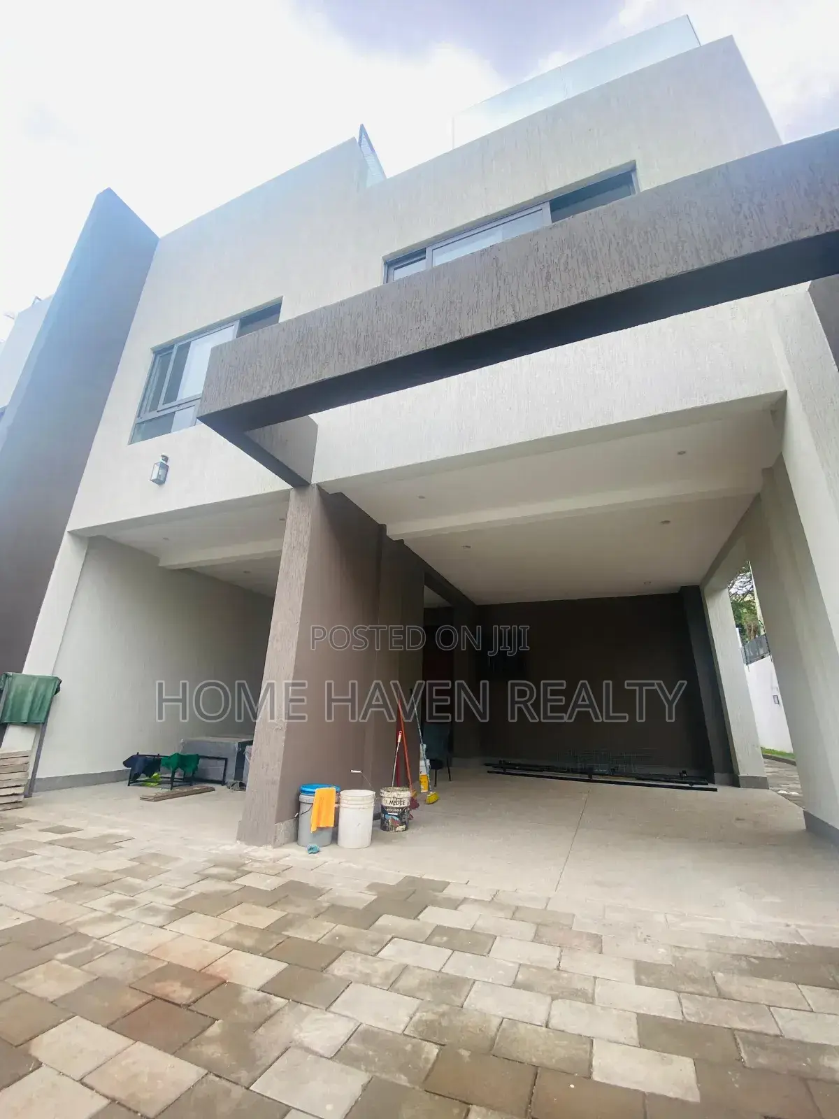3bdrm House in Roman Ridge, Airport Residential Area for rent