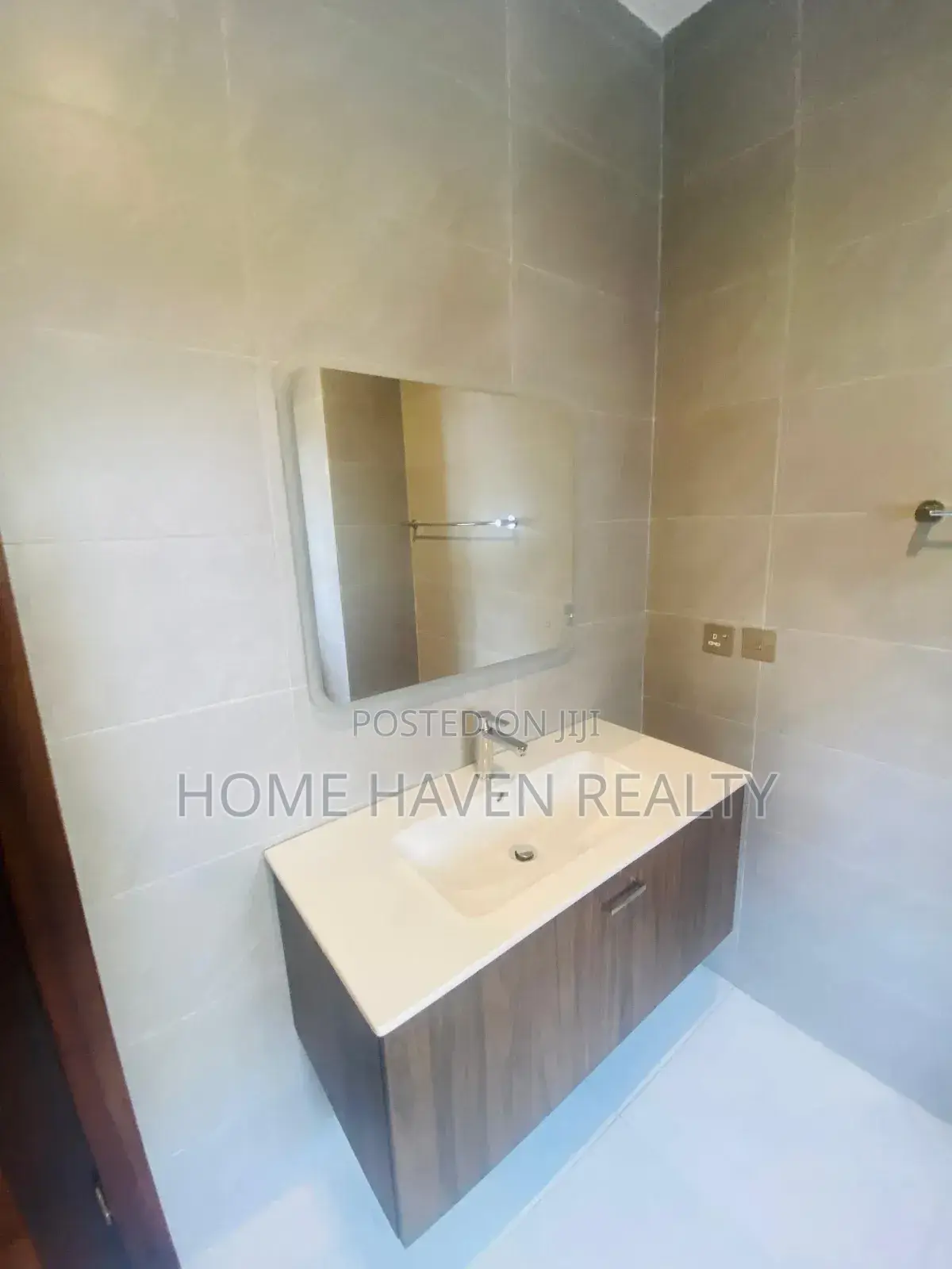 3bdrm House in Roman Ridge, Airport Residential Area for rent