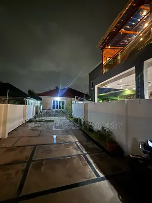 3bdrm Apartment in Lakeside Estate for rent