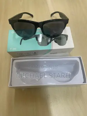 Smart Glasses/Sunglasses With Wireless Bluetooth Earphones