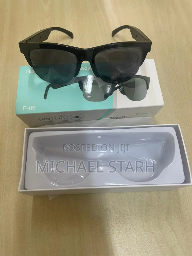 Smart Glasses/Sunglasses With Wireless Bluetooth Earphones