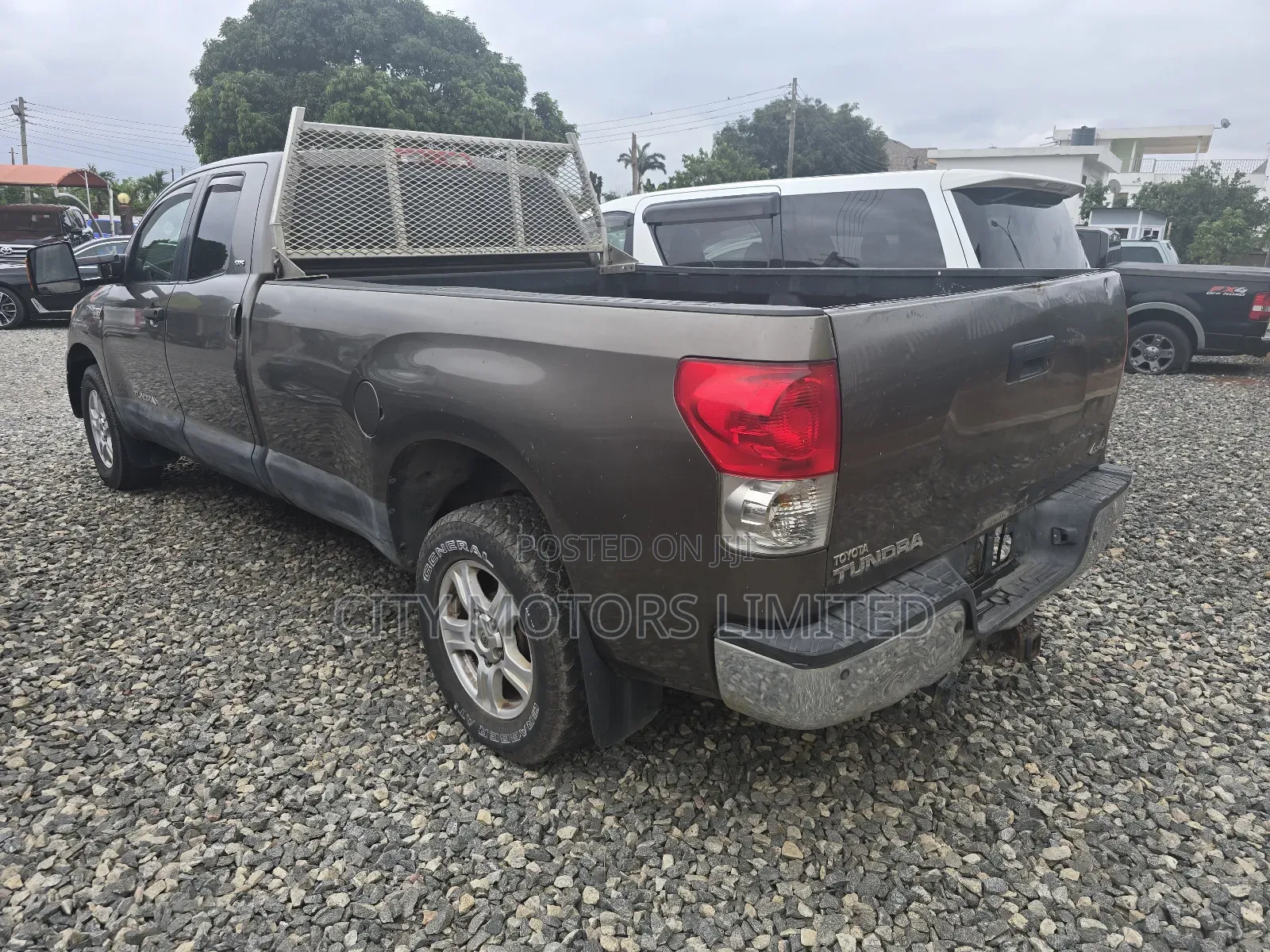 Toyota Tundra CrewMax Limited 5.7L 2009 Gray