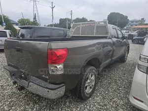 Toyota Tundra CrewMax Limited 5.7L 2009 Gray