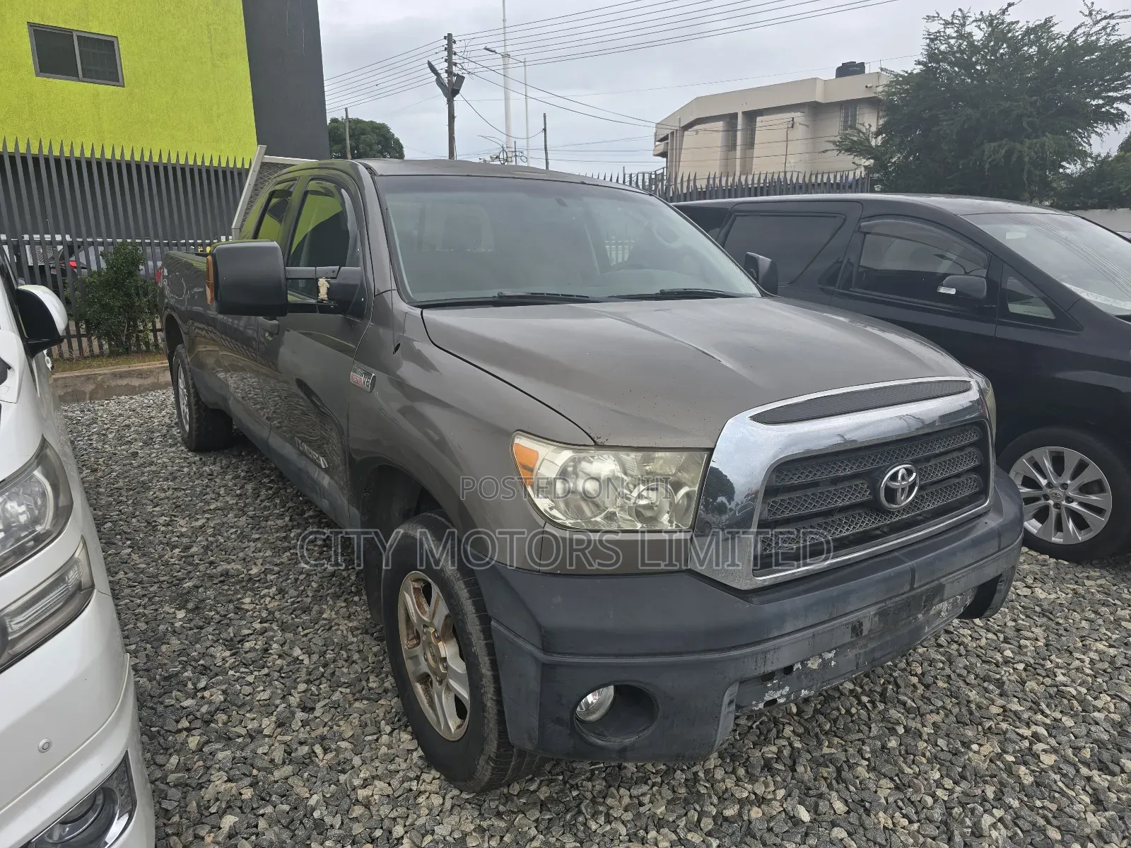 Toyota Tundra CrewMax Limited 5.7L 2009 Gray