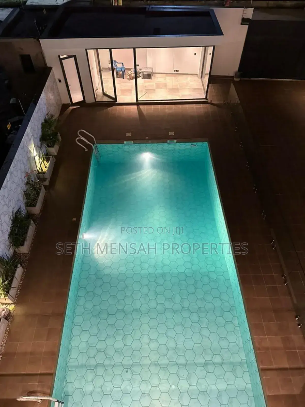 6bdrm House in Adjiriganor for sale