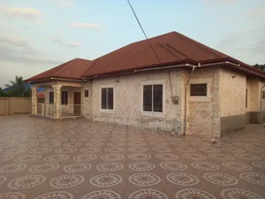5bdrm House in Ejisu Akyawkrom., Kumasi Metropolitan for sale