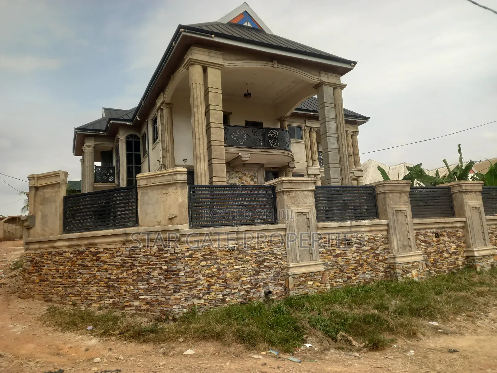 5bdrm House in Buoho, Kumasi Metropolitan for sale